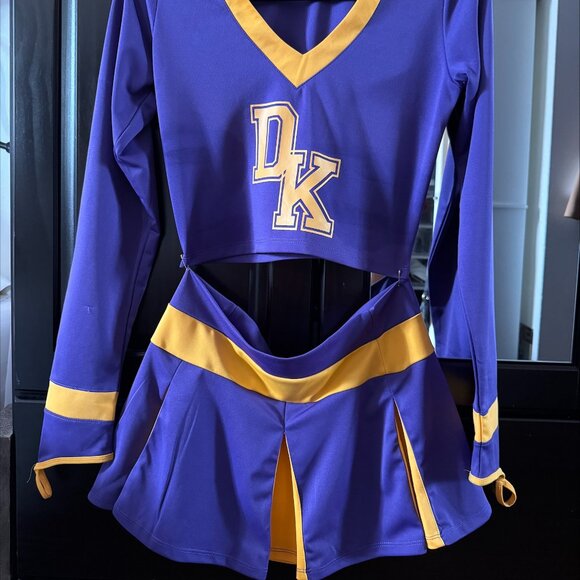 Cheerleader Costume - Picture 1 of 2